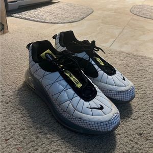 Size 11 Airmax 720’s for low price